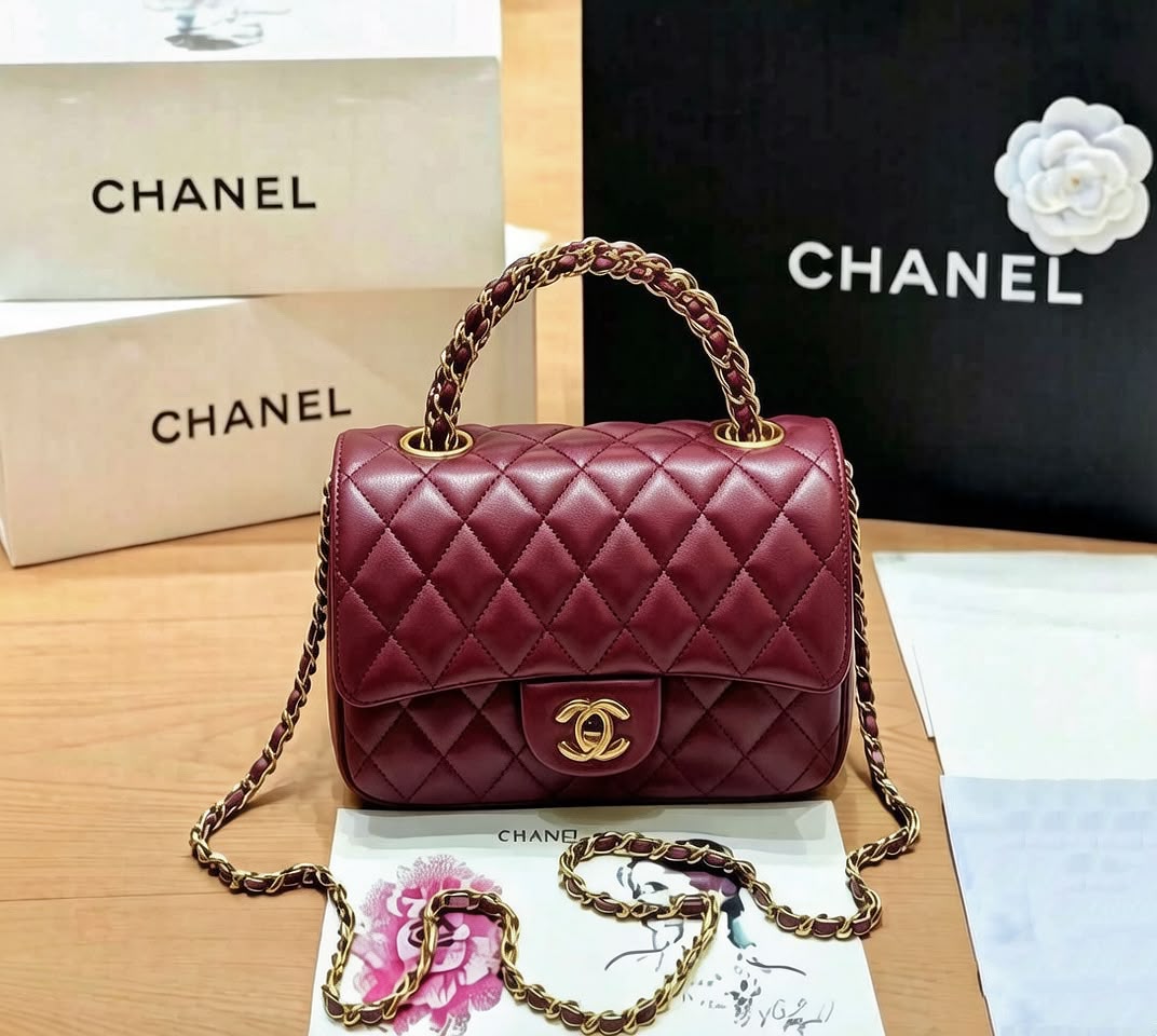 CHANEL Quilted Compact Top Handle Bag — 19 cm | 3 Colors with Box