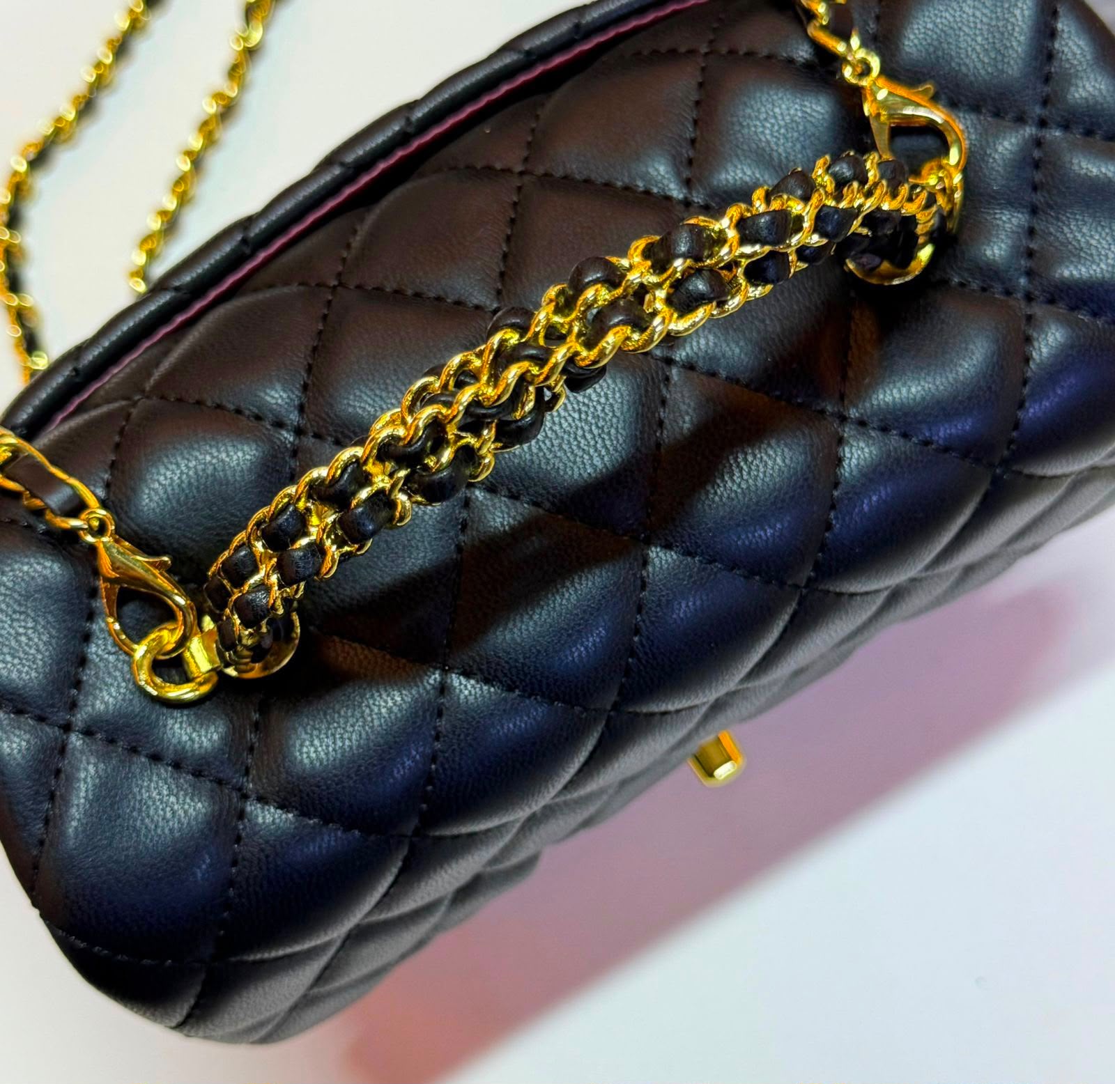CHANEL Quilted Compact Top Handle Bag — 19 cm | 3 Colors with Box