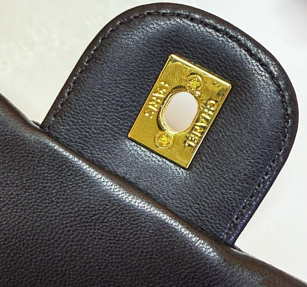 CHANEL Quilted Compact Top Handle Bag — 19 cm | 3 Colors with Box