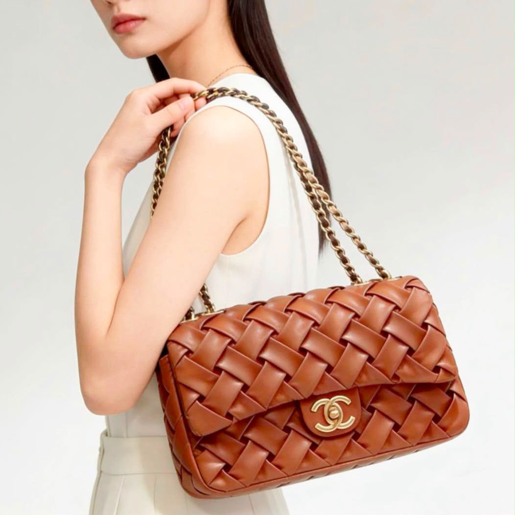 CHANEL Woven Leather Flap Shoulder Bag — 25 cm | 4 Colors with Box A+