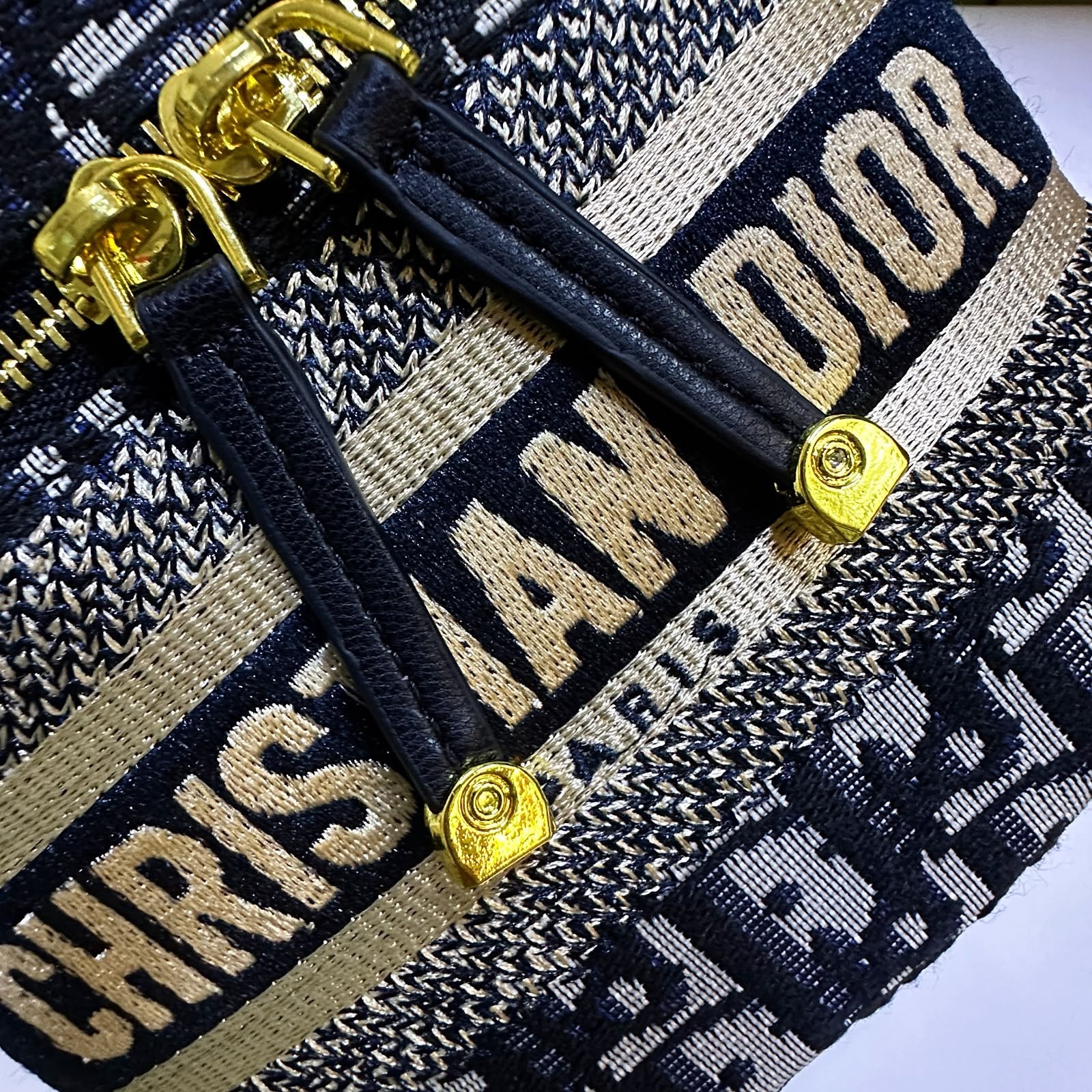 DIOR Crossbody Bag — 18 cm | 2 Colors With Box