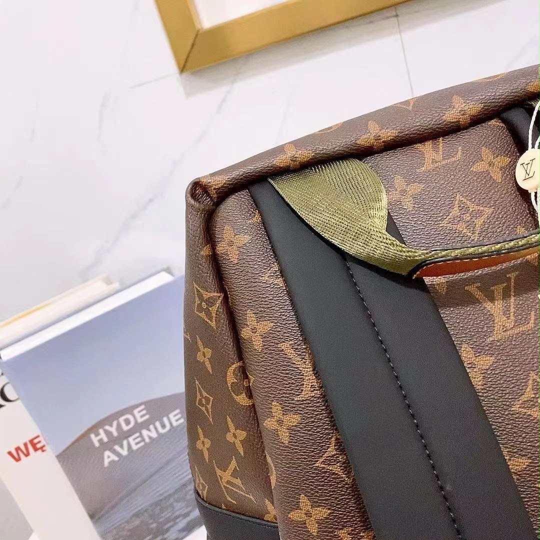 LOUIS VUITTON Backpack — 39 cm | 3 Colors | Without Box| A+
