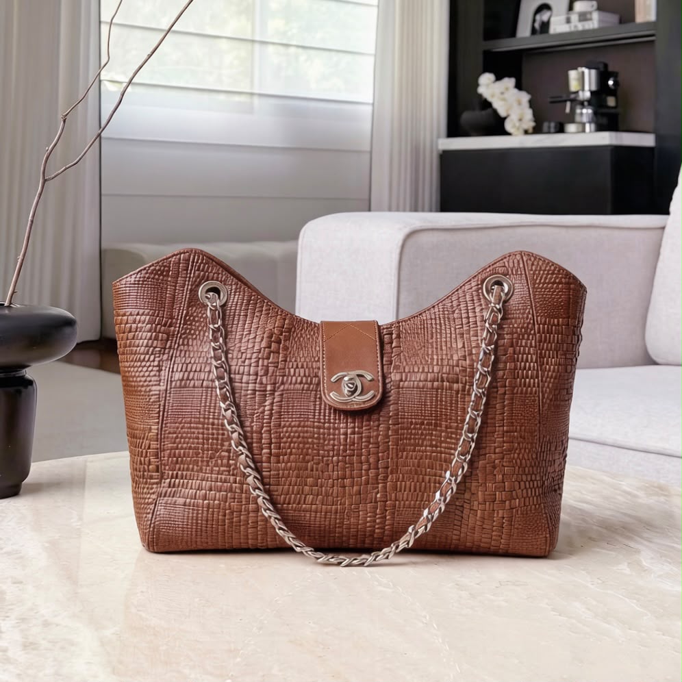 CHANEL Croc-Embossed Tote 39 cm Without Box A+