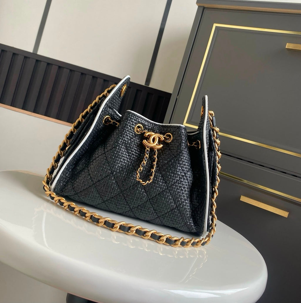 CHANEL Drawstring Bag 22 cm Without Box