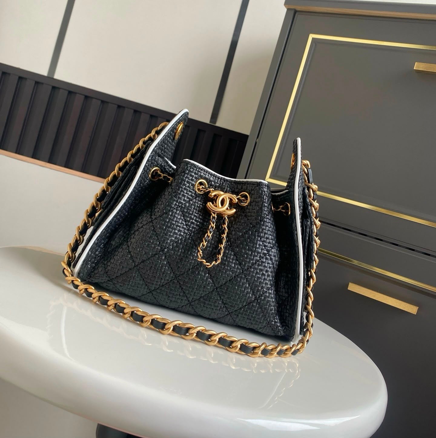 CHANEL Drawstring Bag 22 cm Without Box