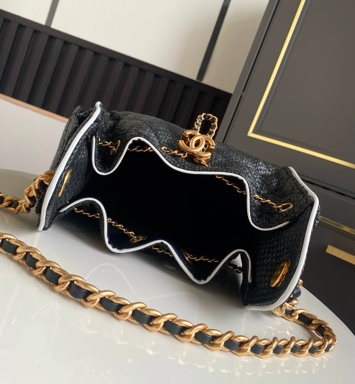 CHANEL Drawstring Bag 22 cm Without Box