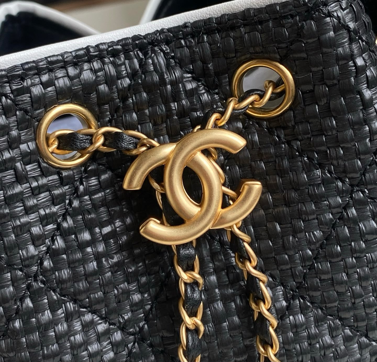 CHANEL Drawstring Bag 22 cm Without Box