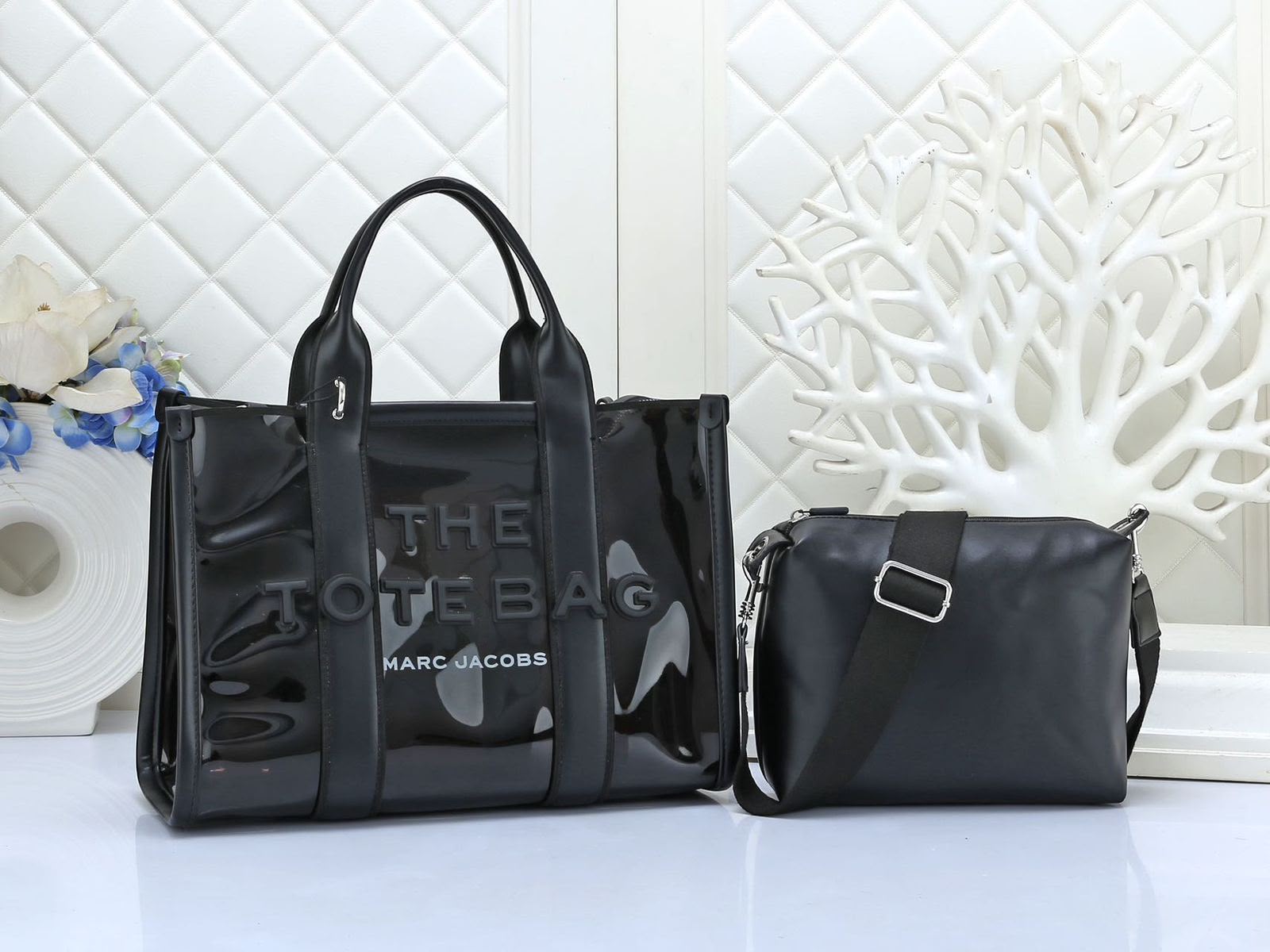 حقيبة MARC JACOBS "The Tote Bag" مقاس 35 سم بدون علبة