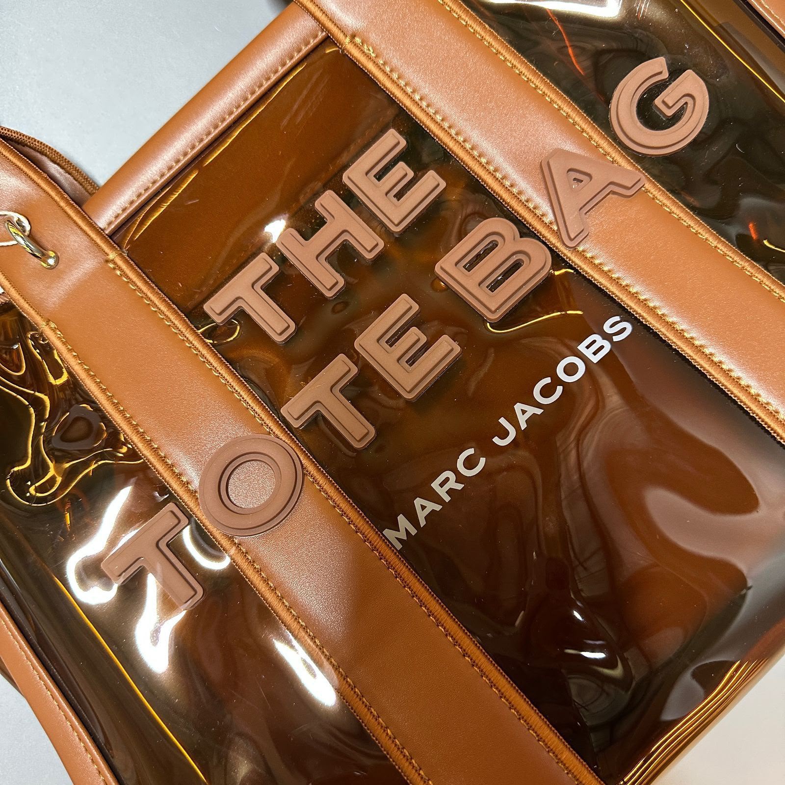 حقيبة MARC JACOBS "The Tote Bag" مقاس 35 سم بدون علبة