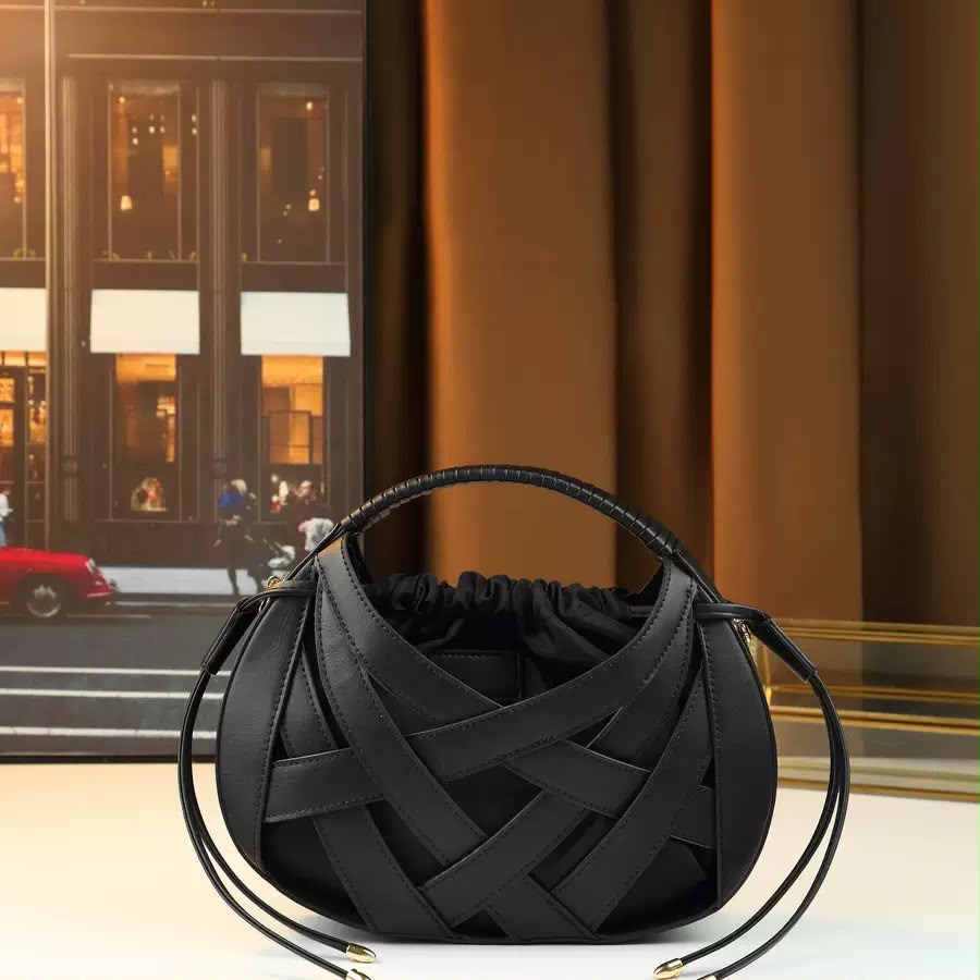Botegga Woven Cage Bag 28 cm With Box