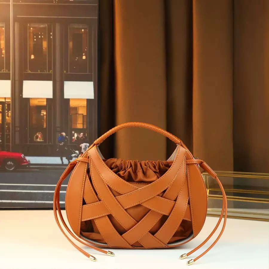 Botegga Woven Cage Bag 28 cm With Box