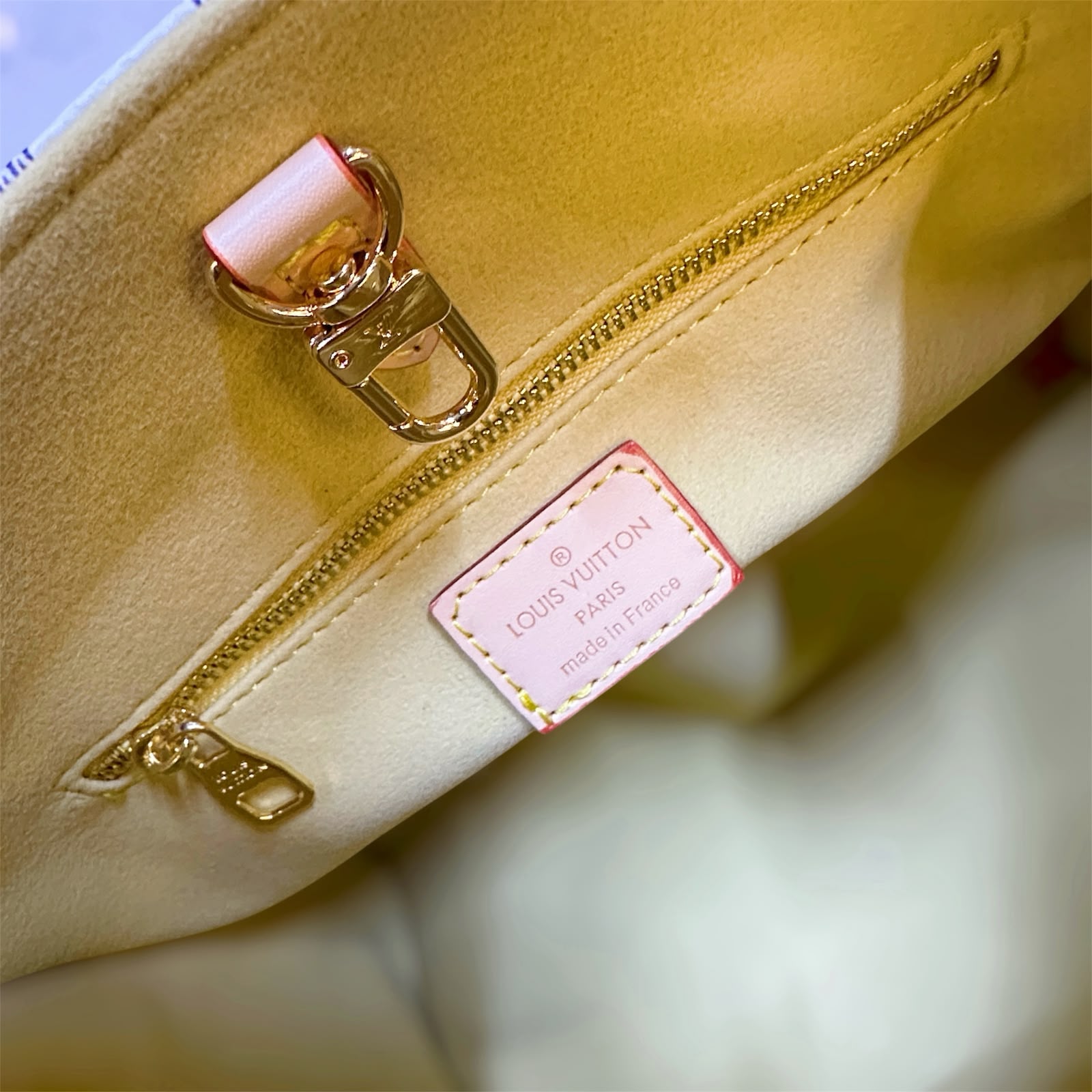 LV حقيبة توت كاروهات 25 سم بدون صندوق ماستر