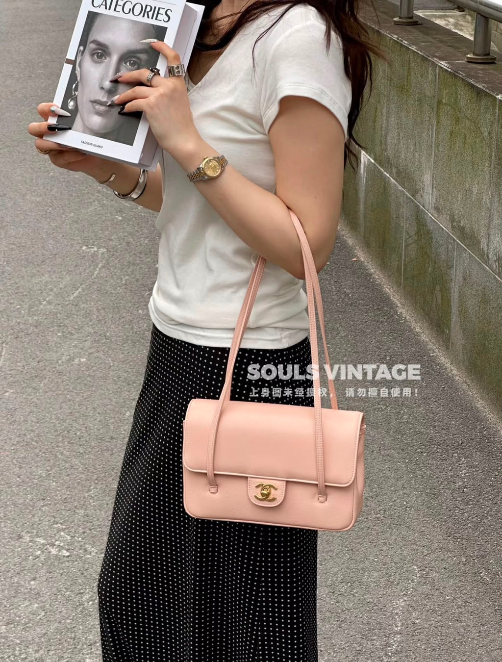 CHANEL Double-Strap Flap Bag 22 cm With Box