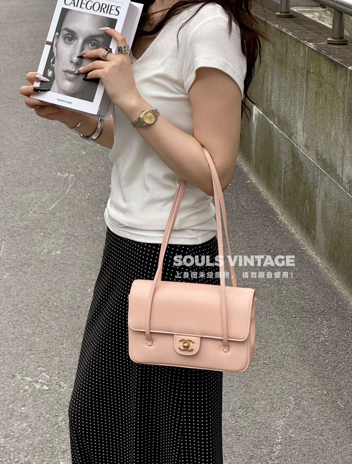 CHANEL Double-Strap Flap Bag 22 cm With Box