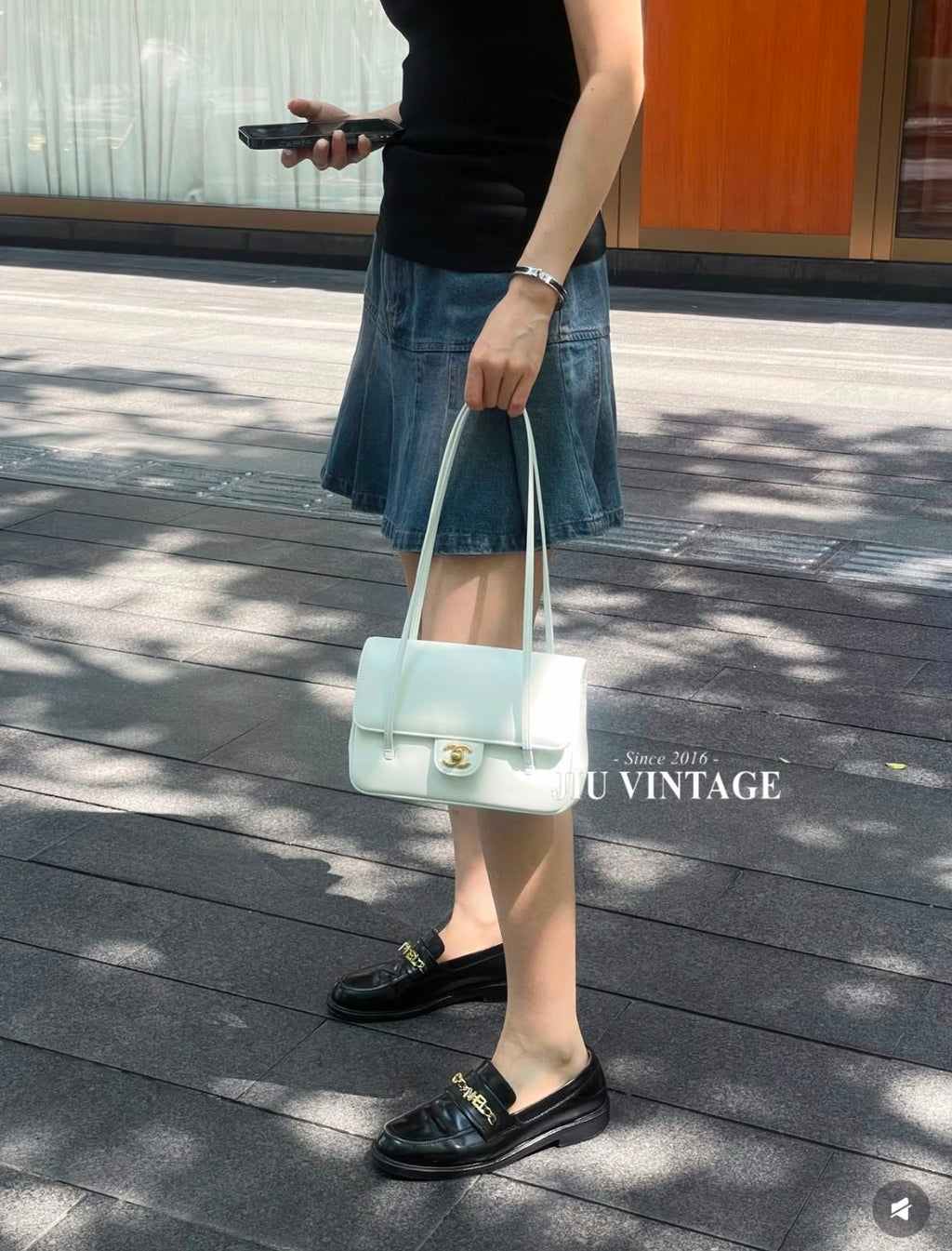 CHANEL Double-Strap Flap Bag 22 cm With Box