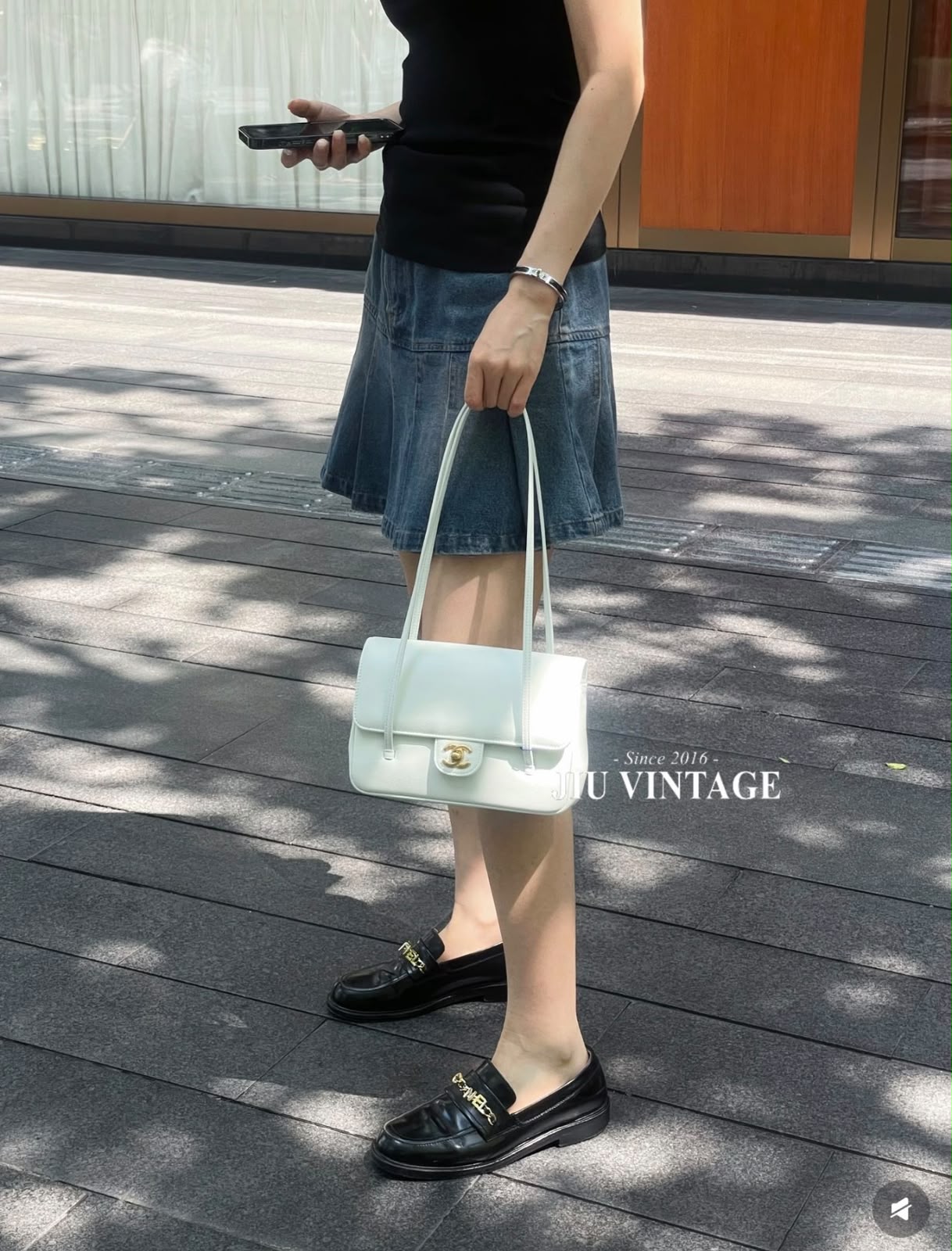CHANEL Double-Strap Flap Bag 22 cm With Box
