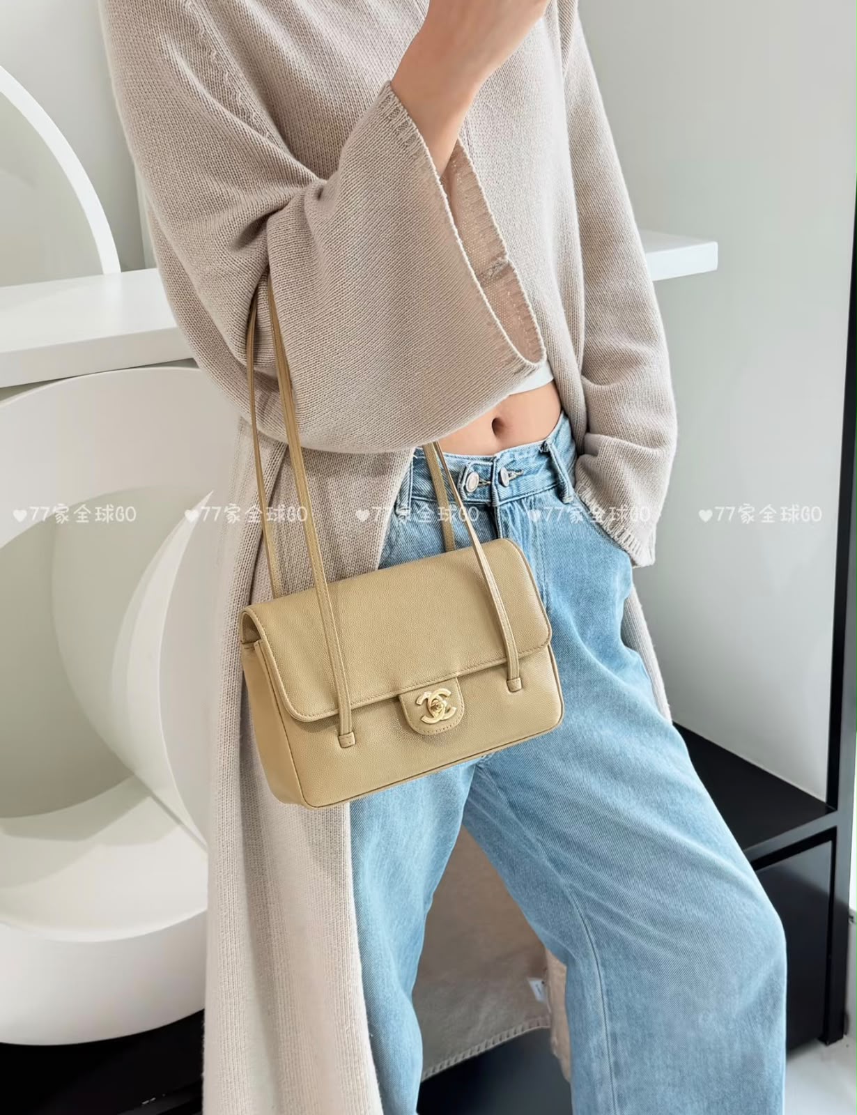 CHANEL Double-Strap Flap Bag 22 cm With Box