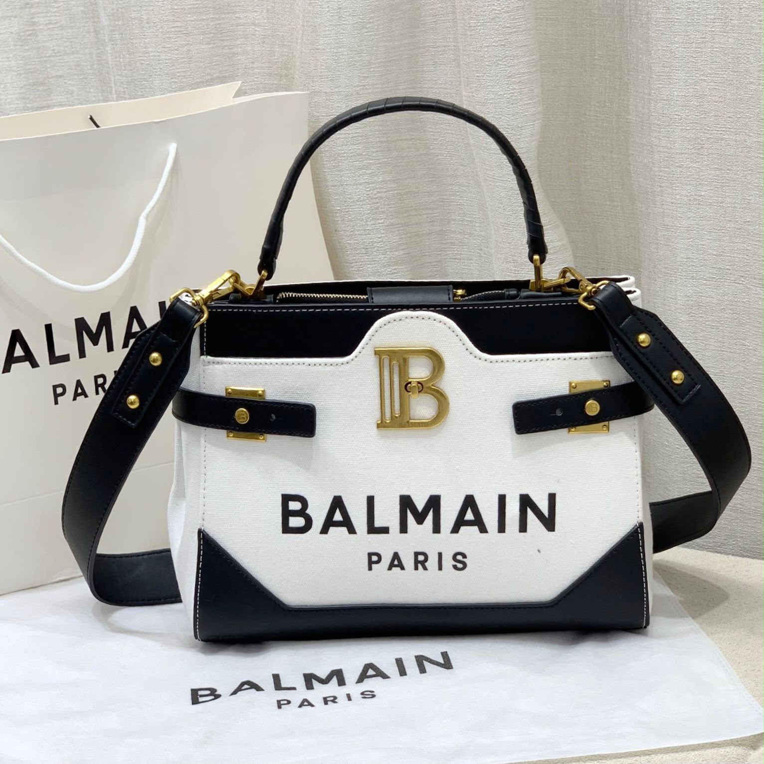 BALMAIN B-Buzz Logo Top Handle Bag 22 cm A+