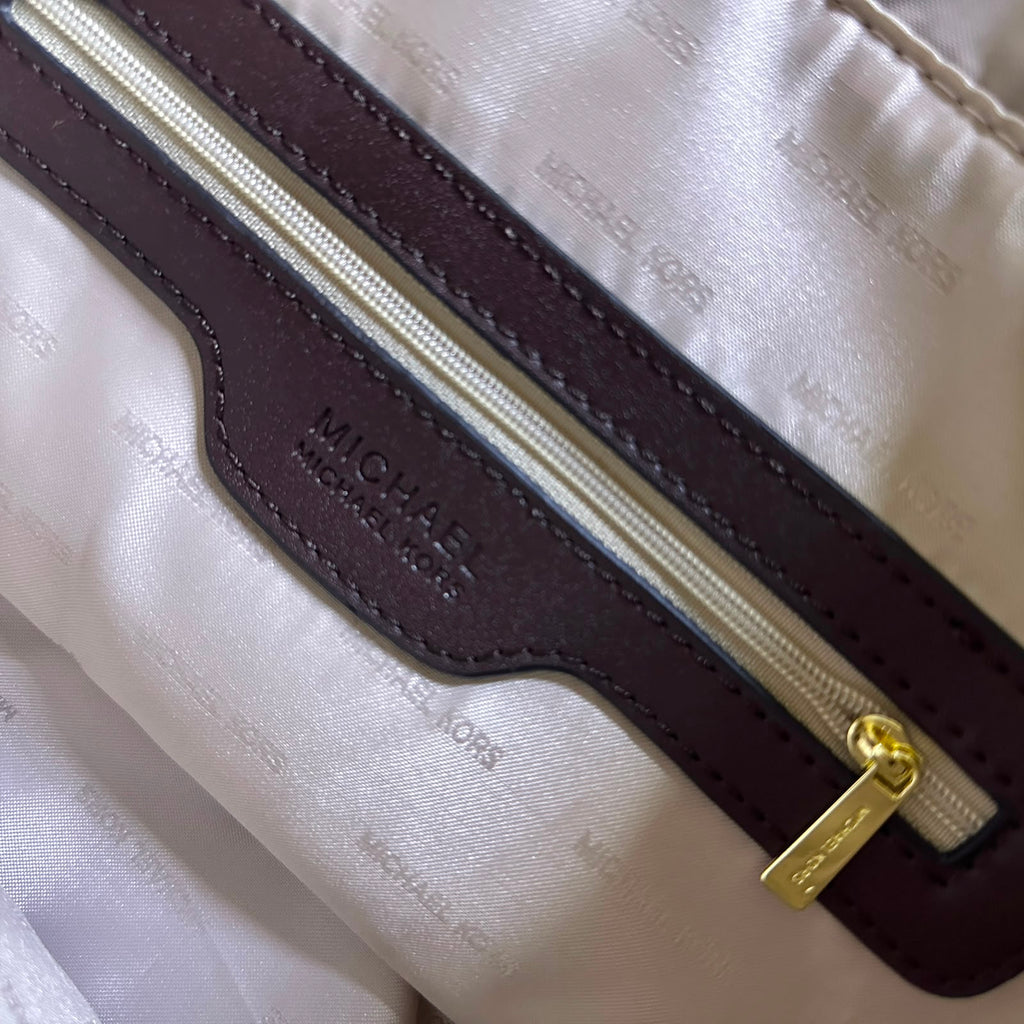 MICHAEL KORS Signature Tote with Pouch 45 cm