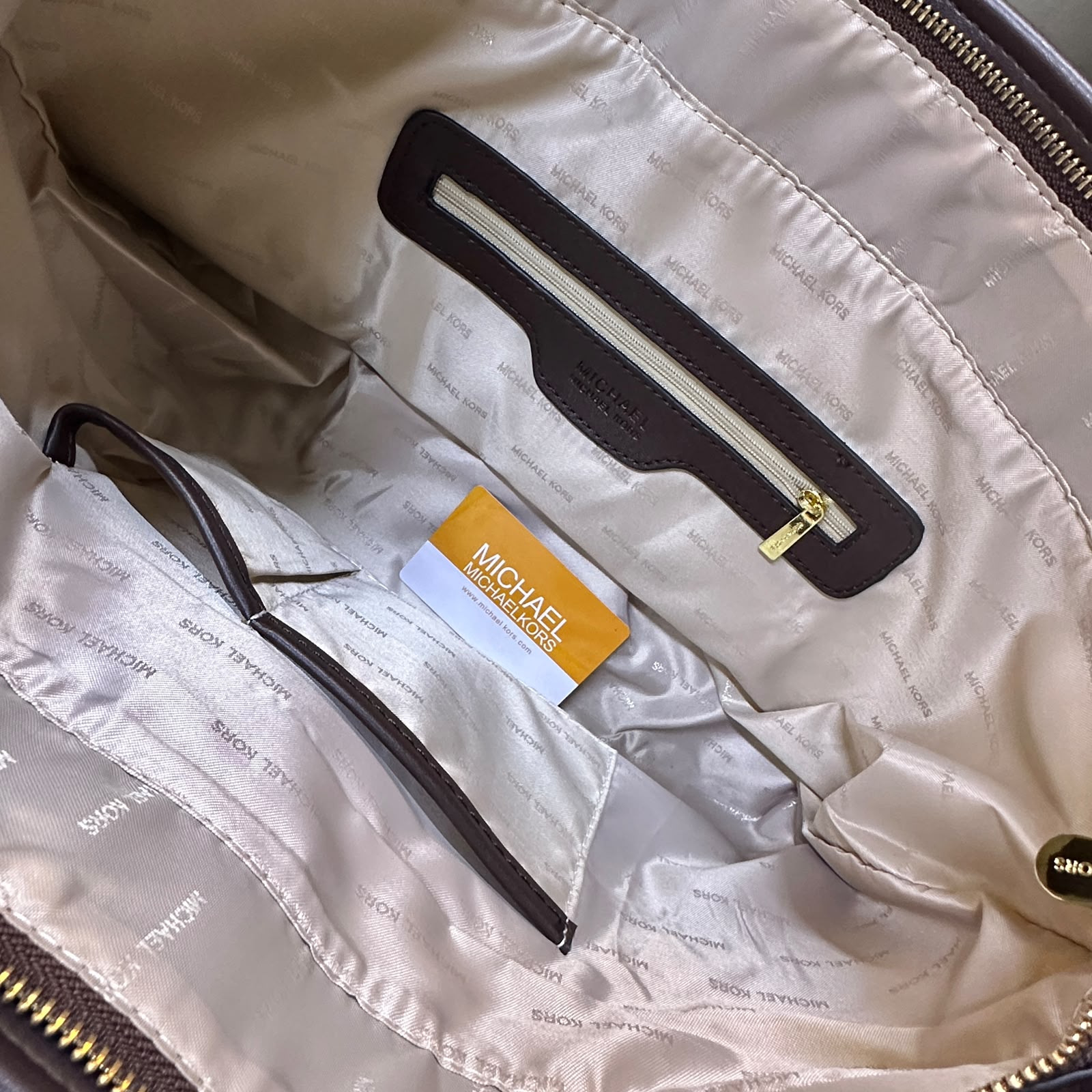 MICHAEL KORS Signature Tote with Pouch 45 cm