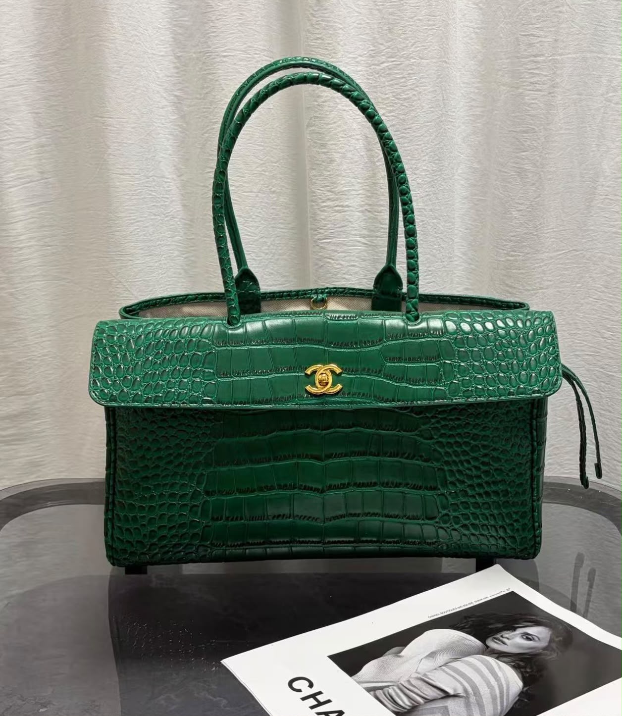 CHANEL Croc Tote 38 cm Master