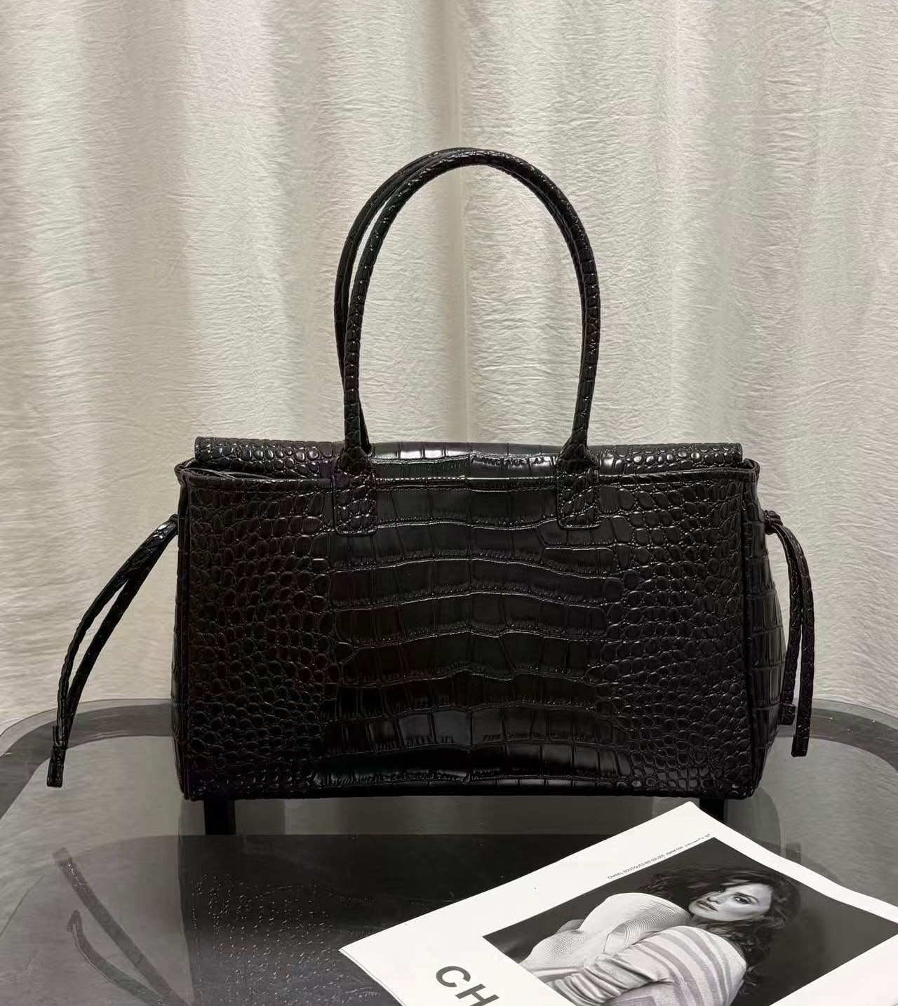 CHANEL Croc Tote 38 cm Master