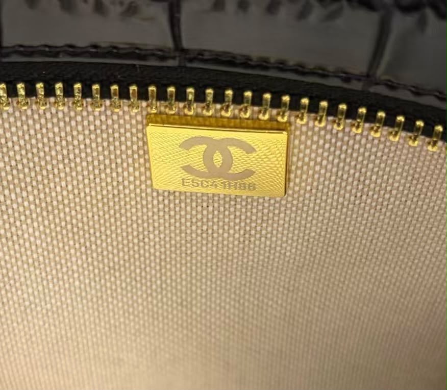 CHANEL Croc Tote 38 cm Master