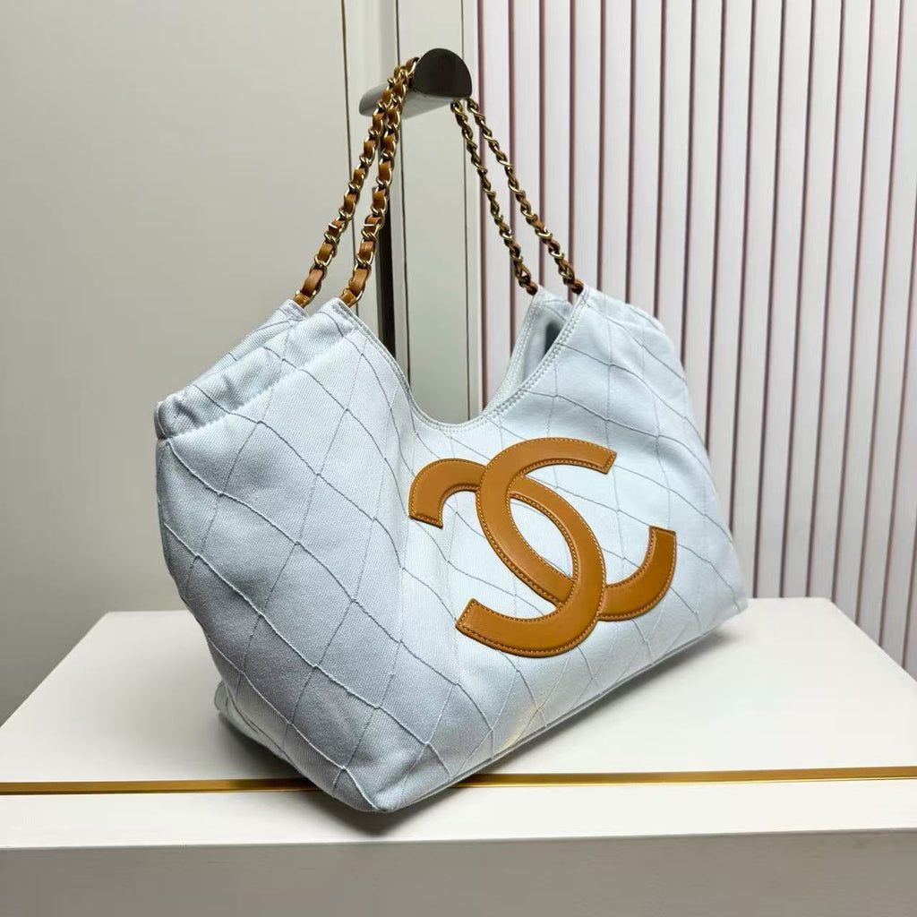 CHANEL Tote with Pouch 45 cm Master