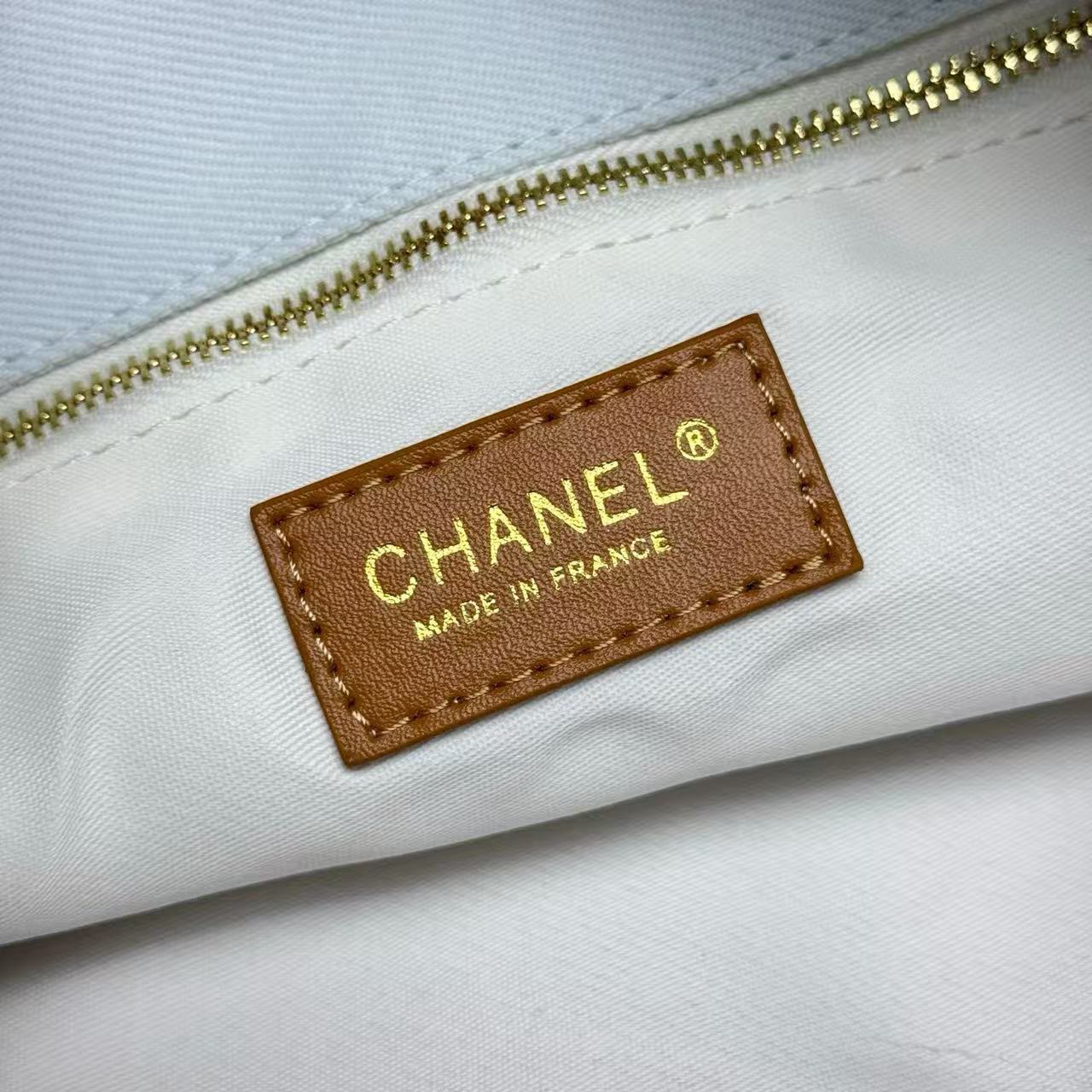 CHANEL Tote with Pouch 45 cm Master