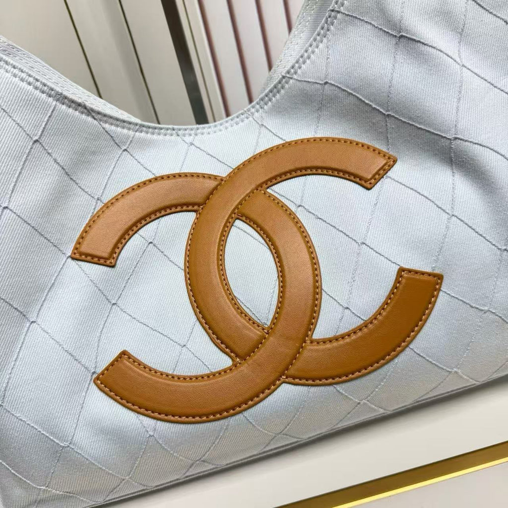 CHANEL Tote with Pouch 45 cm Master