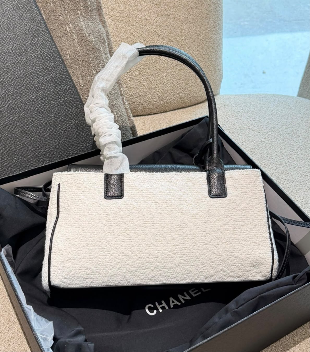 CHANEL Two-Tone Flap Bag 32 cm A+