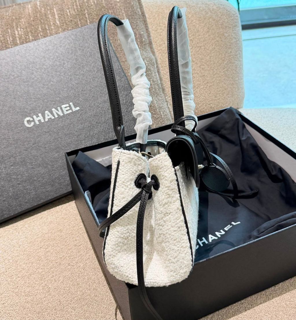 CHANEL Two-Tone Flap Bag 32 cm A+