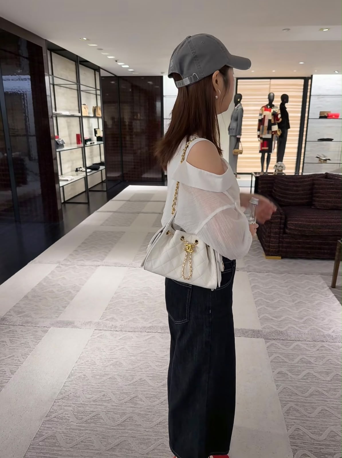 CHANEL Drawstring Bucket Bag 20 cm