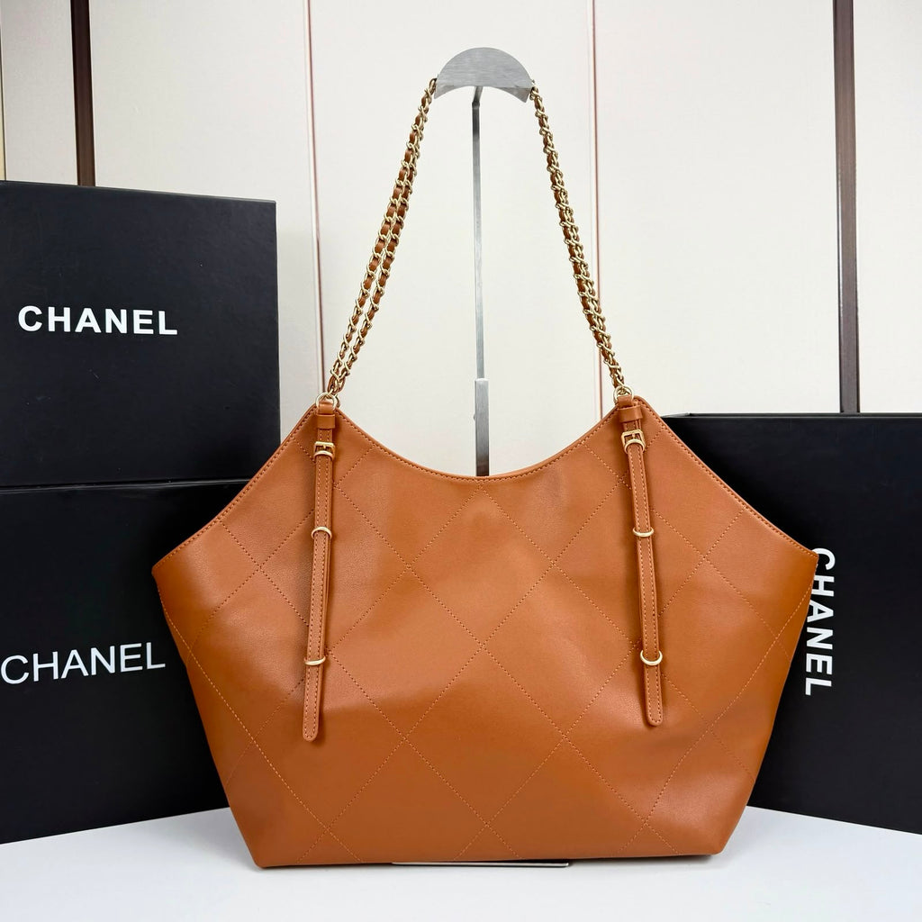 CHANEL Hobo Tote with Pouch 44 cm