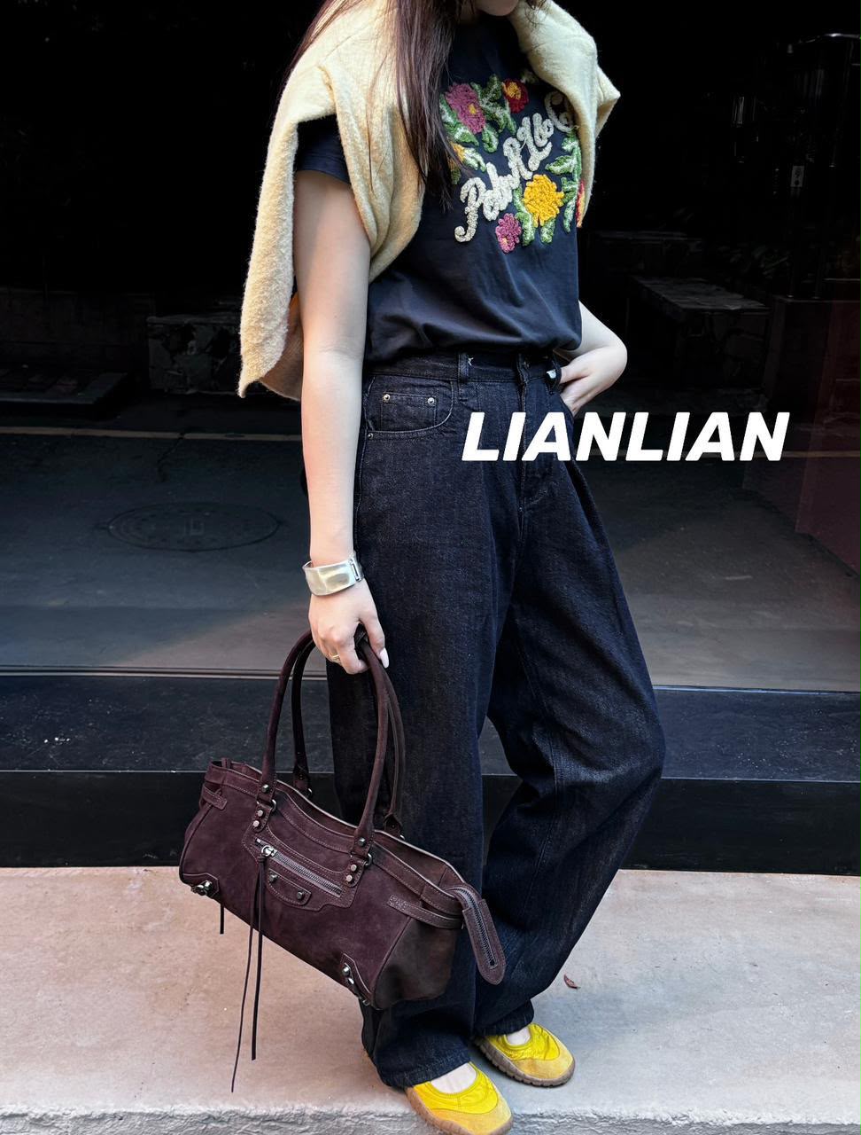 BALENCIAGA Studded Tote Bag 38 cm A+