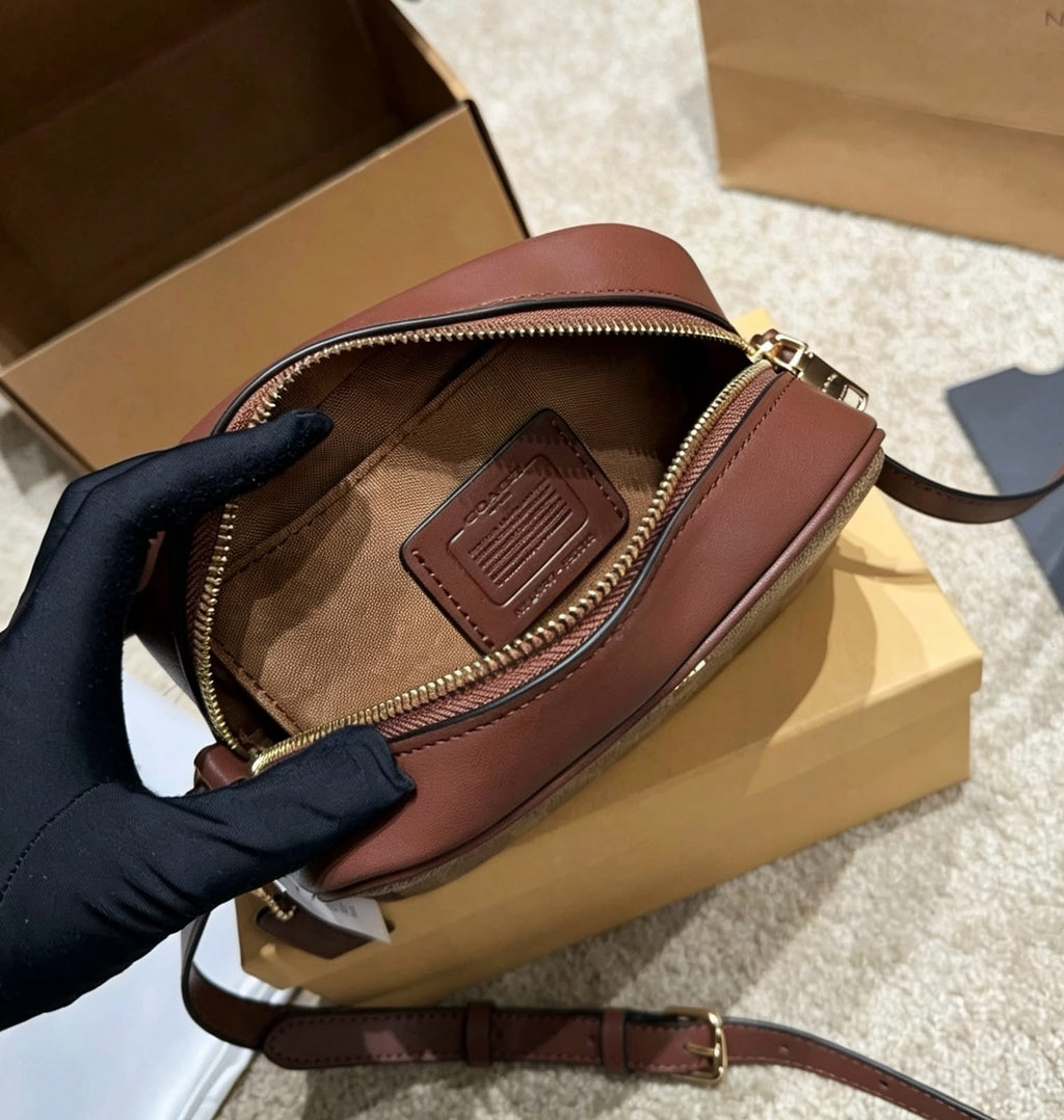 Coach Signature Crossbody Bag 20cm