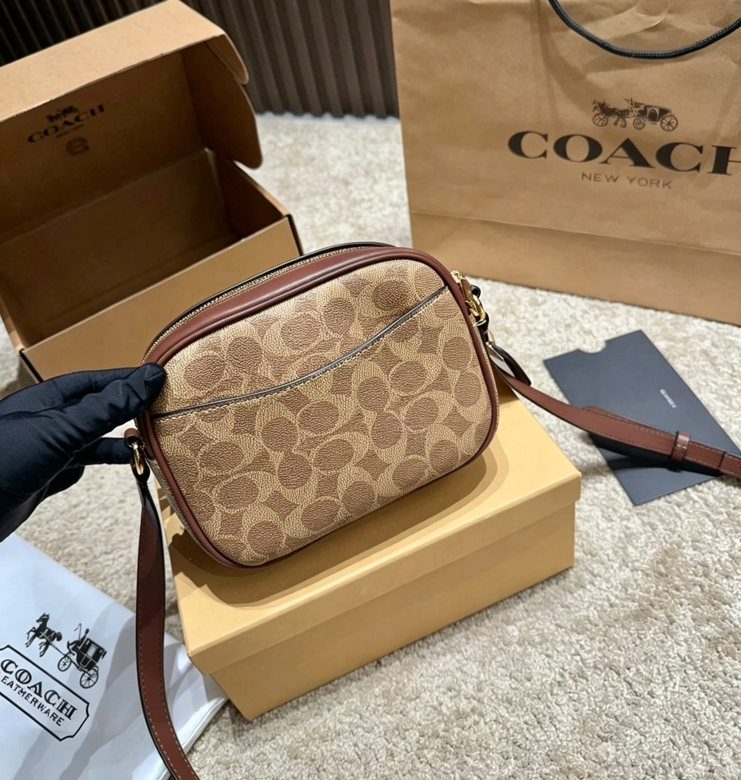 Coach Signature Crossbody Bag 20cm