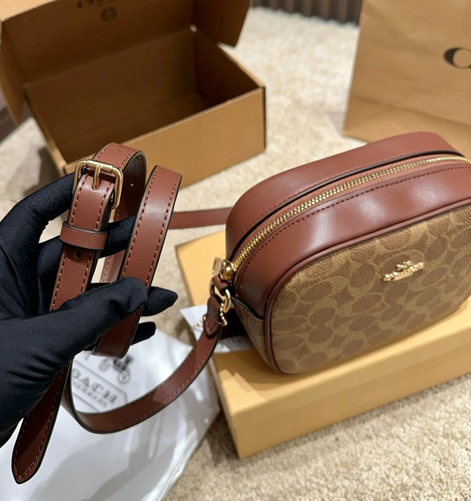 Coach Signature Crossbody Bag 20cm