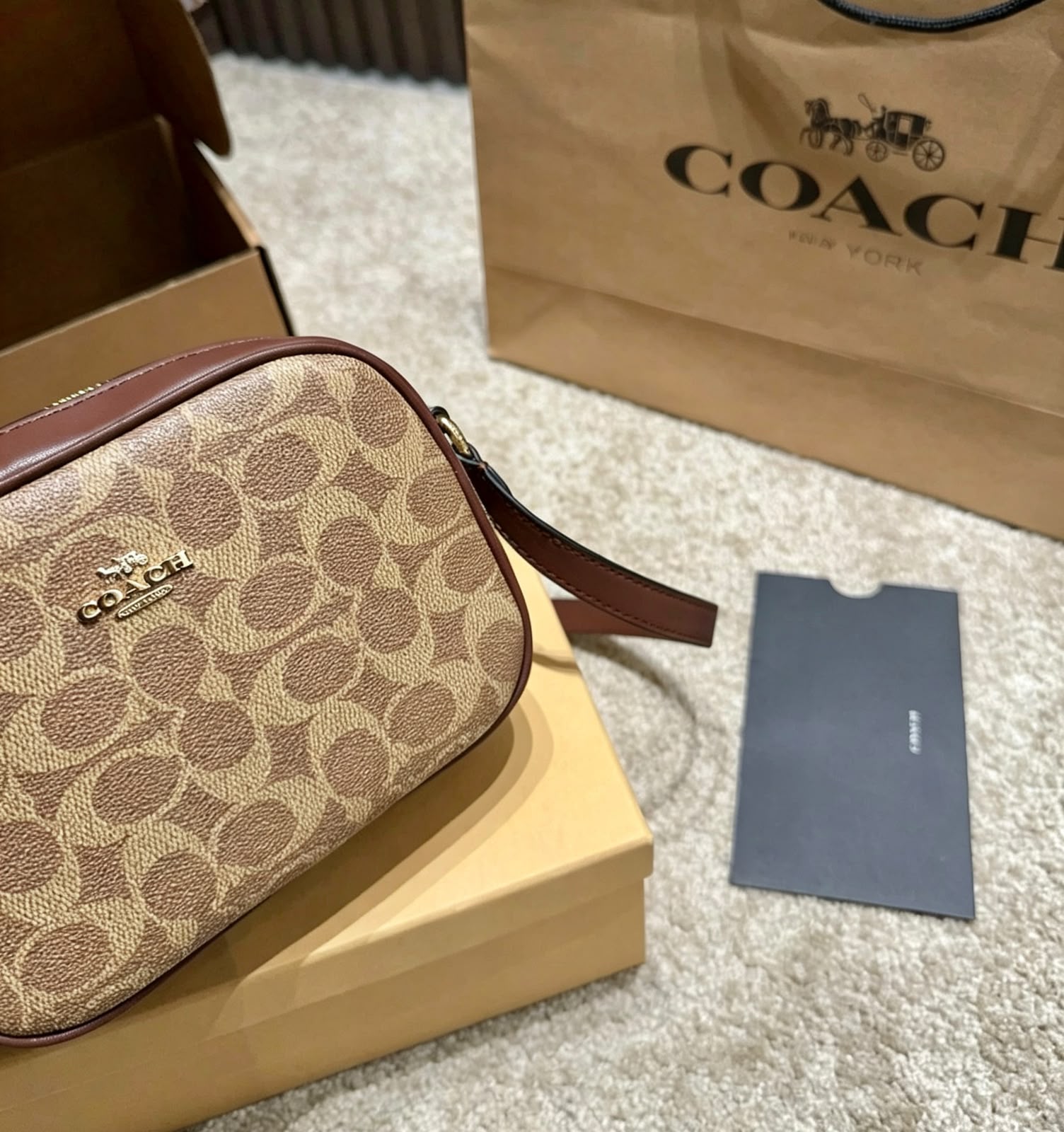 Coach Signature Crossbody Bag 20cm