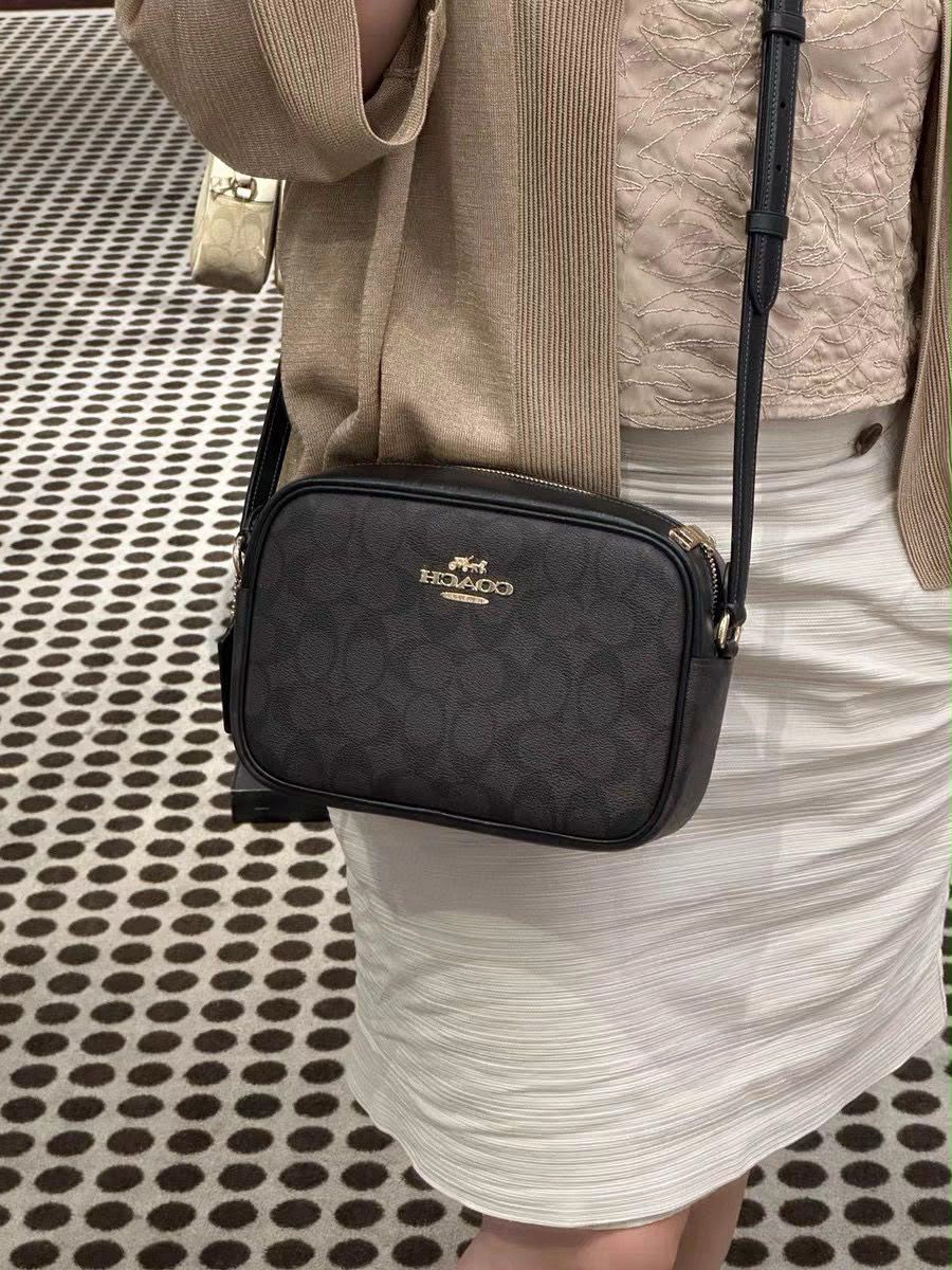 Coach Signature Crossbody Bag 20cm