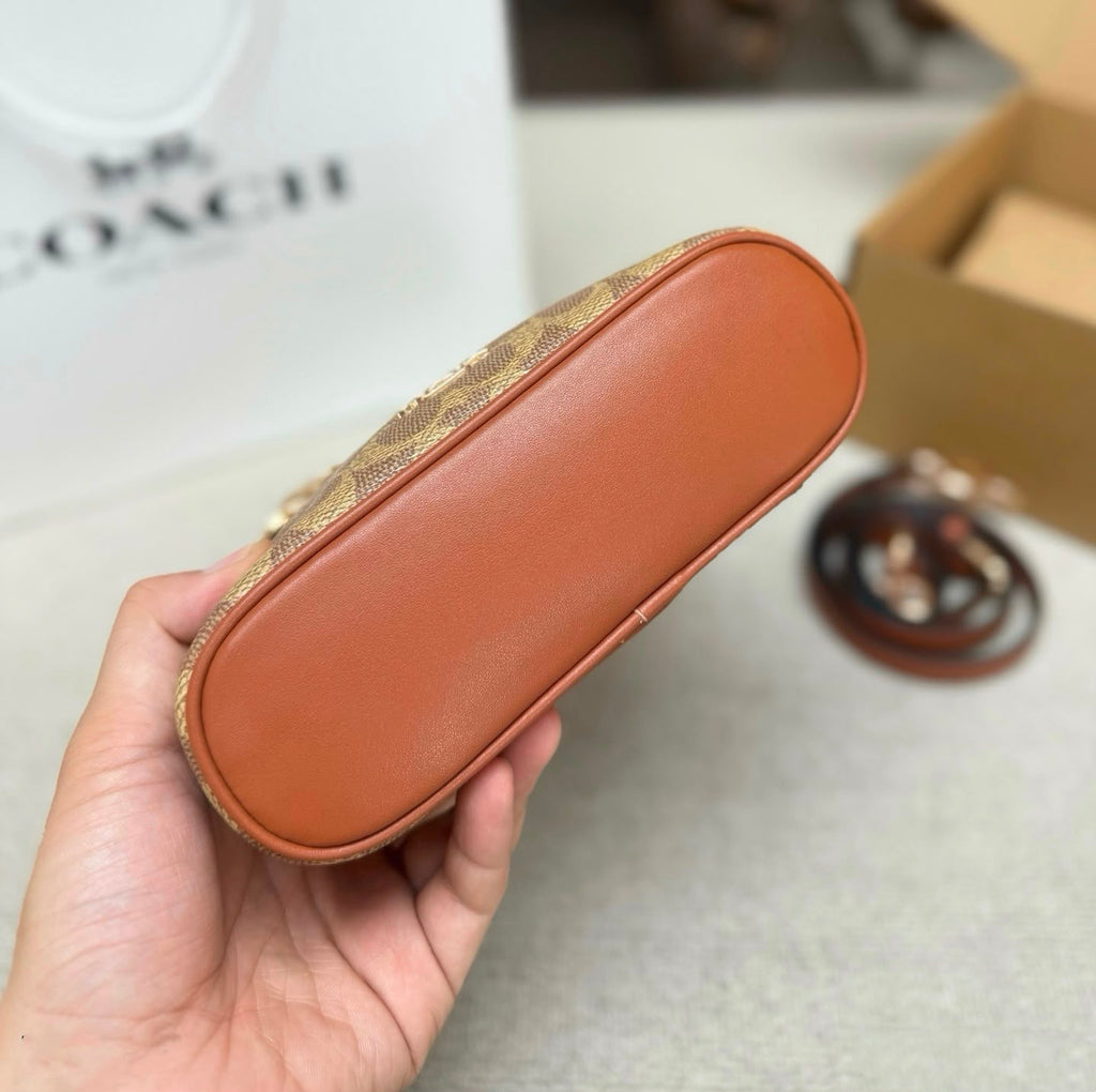 COACH Vanity Crossbody Bag 19cm