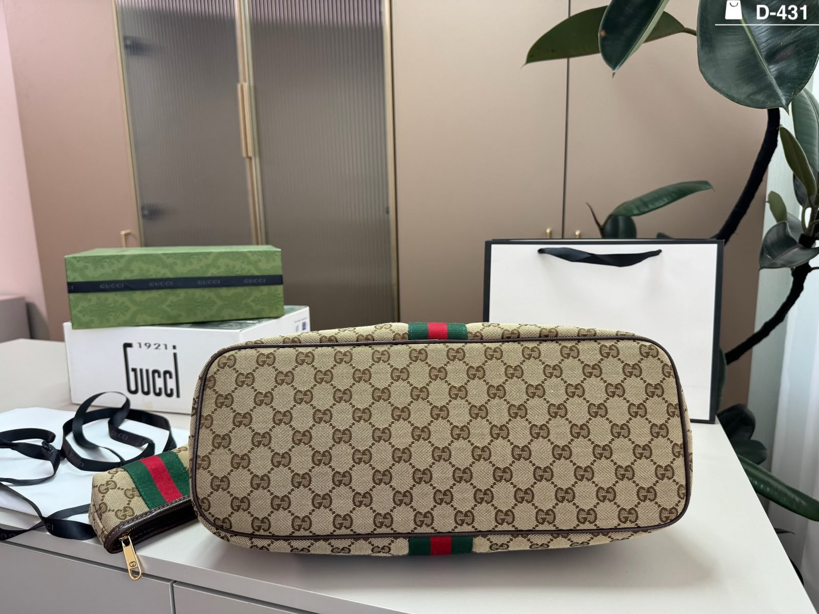 GUCCI GG Supreme Canvas Hobo Bag 40cm A+