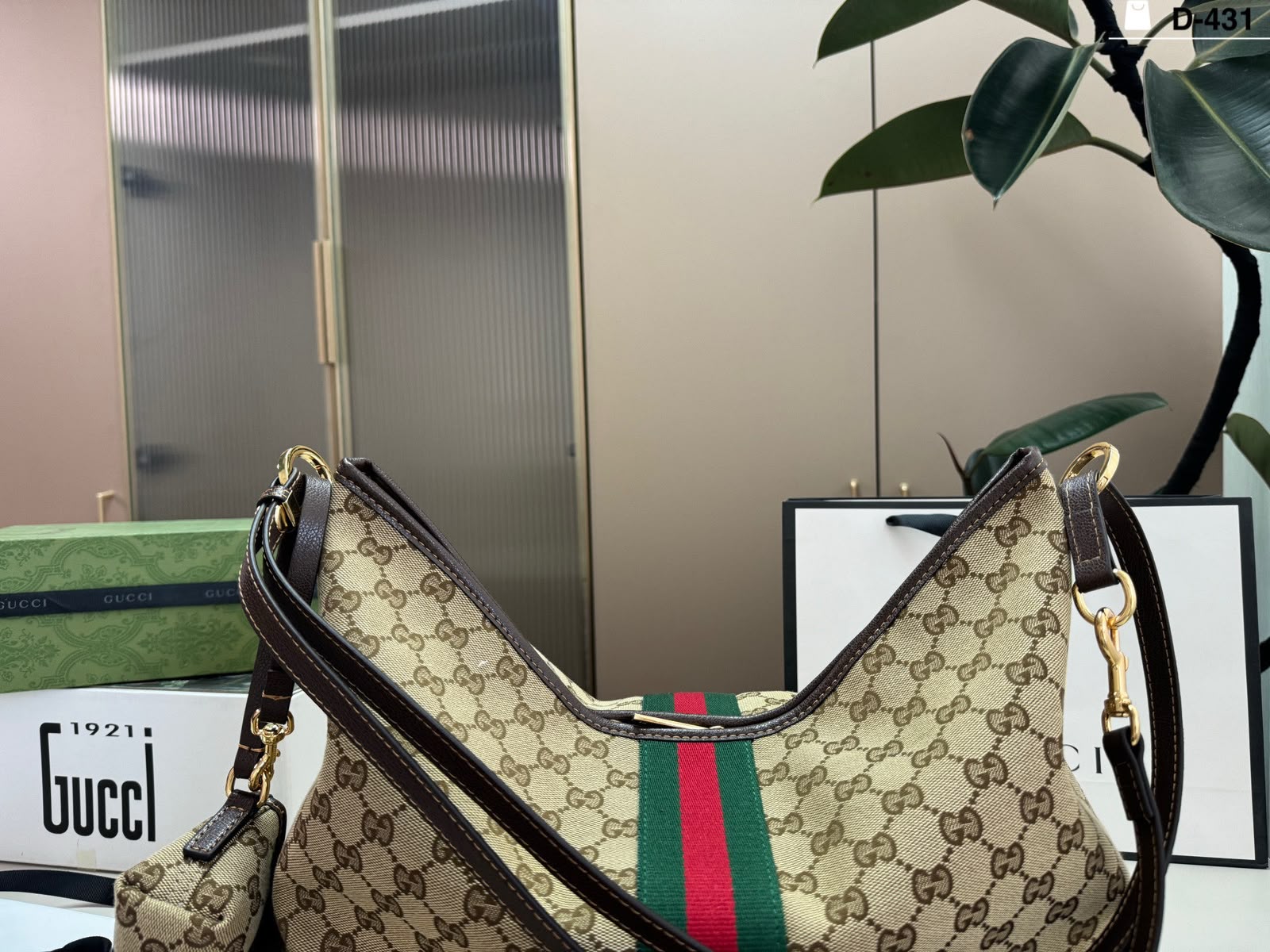 GUCCI GG Supreme Canvas Hobo Bag 40cm A+