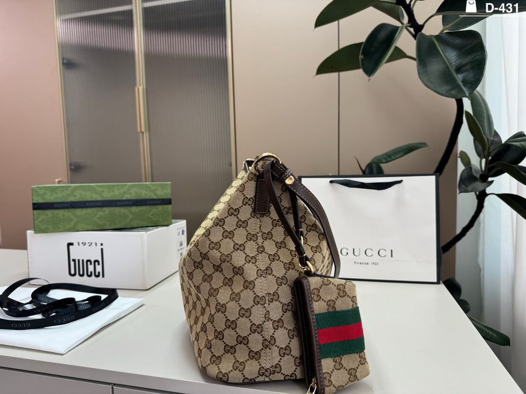 GUCCI GG Supreme Canvas Hobo Bag 40cm A+