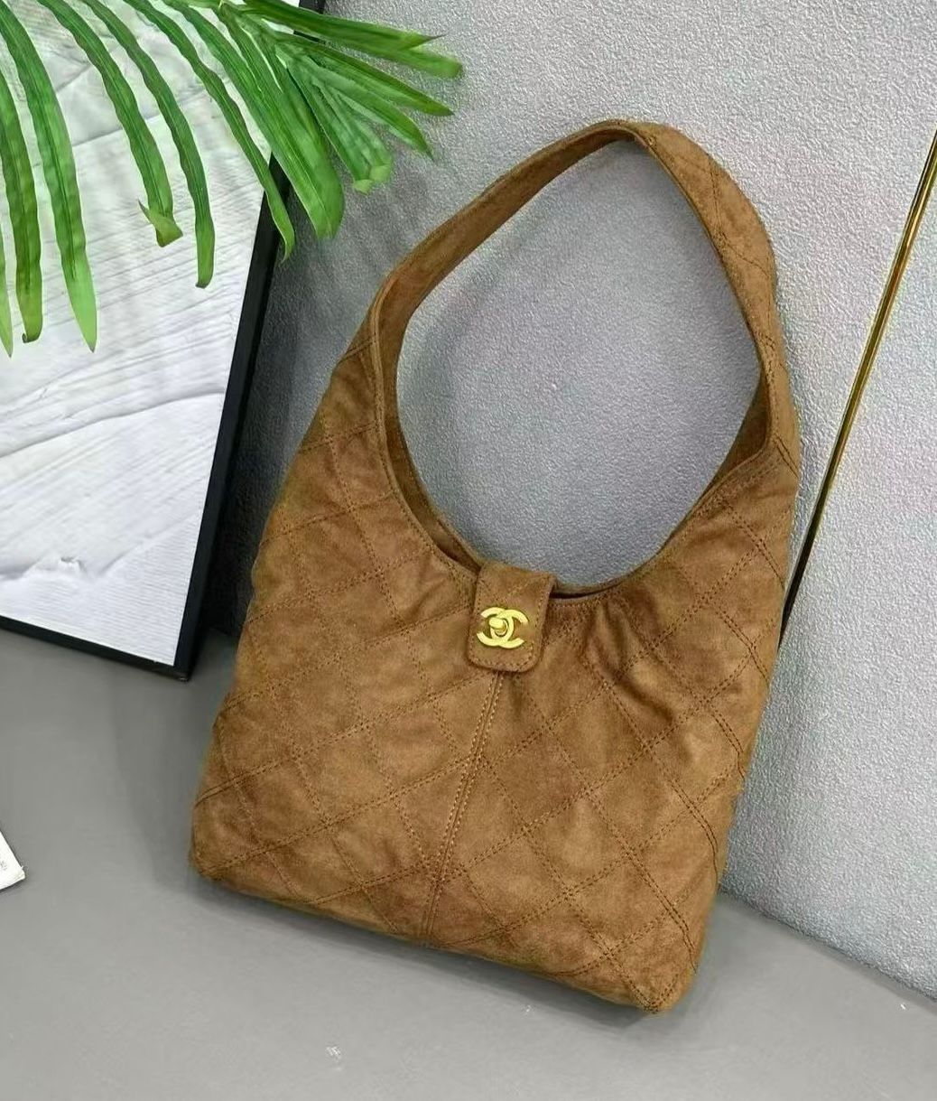 CHANEL Hobo Shoulder Bag 29cm A+