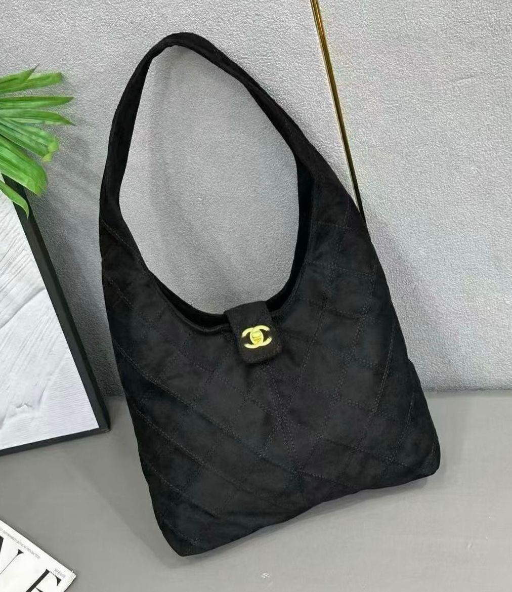 CHANEL Hobo Shoulder Bag 29cm A+
