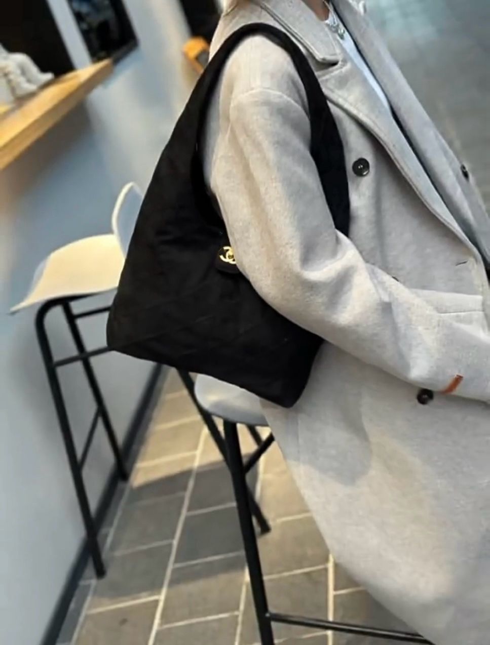 CHANEL Hobo Shoulder Bag 29cm A+