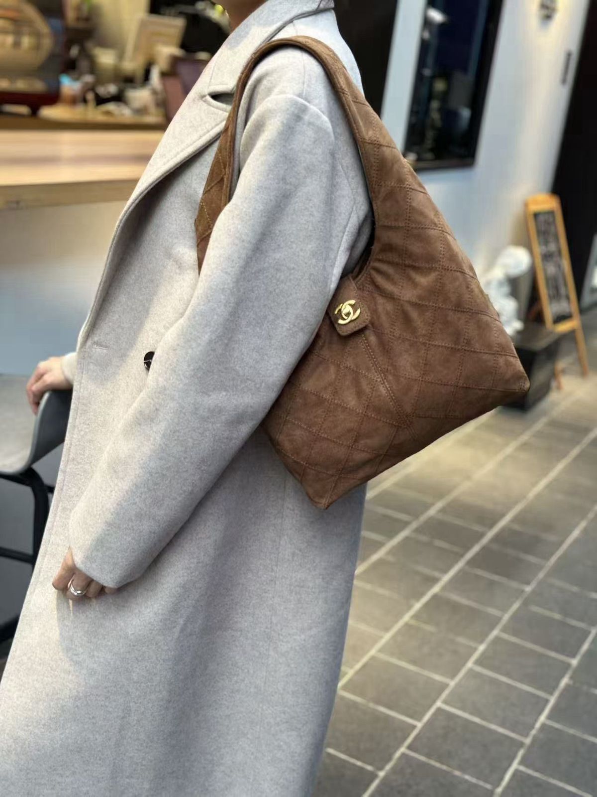 CHANEL Hobo Shoulder Bag 29cm A+