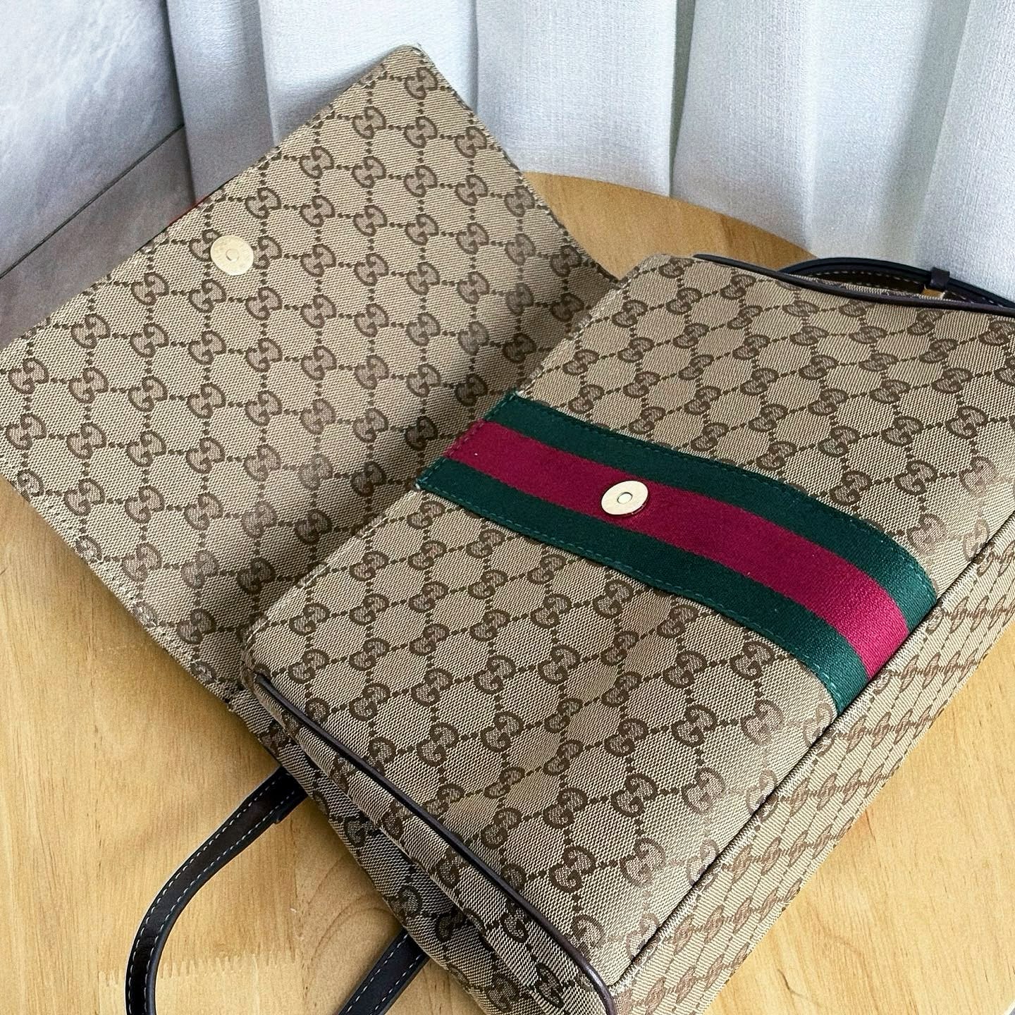 GUCCI Top Handle Bag 31 cm A+