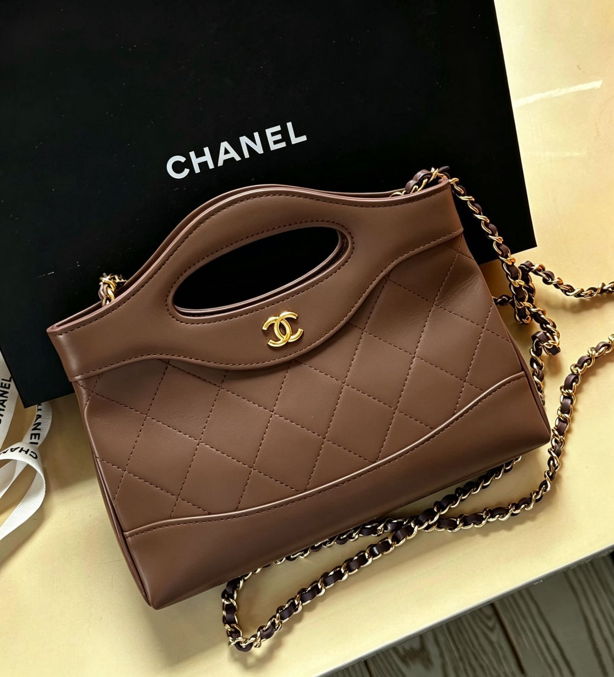 CHANEL Hobo Bag Small 21 cm With Box